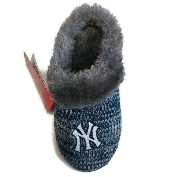 FOCO New York Yankees LOGO Slippers Peak Slide Slip On Shoes Womens Small (5-6) - Picture 2 of 9